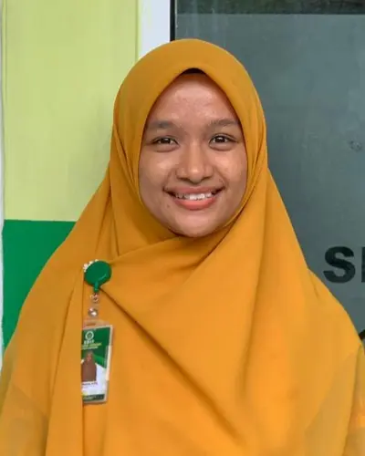 Nisrina Husen, S.Pd